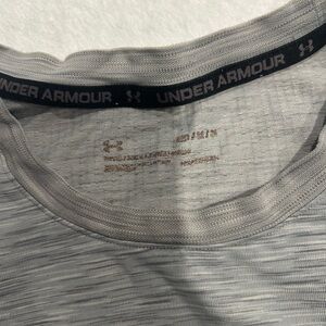 Under Armour Men's Light Gray Tee